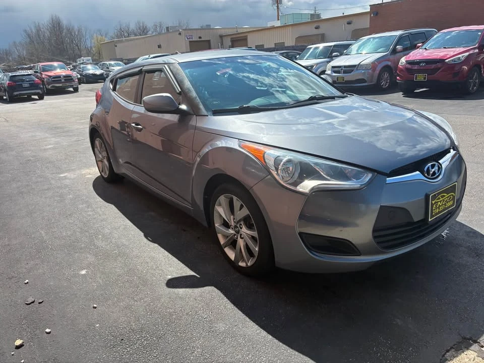 2016 Hyundai Veloster - Image 4 of 19