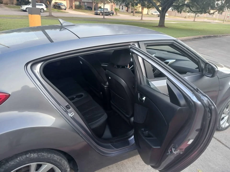 2016 Hyundai Veloster - Image 6 of 17