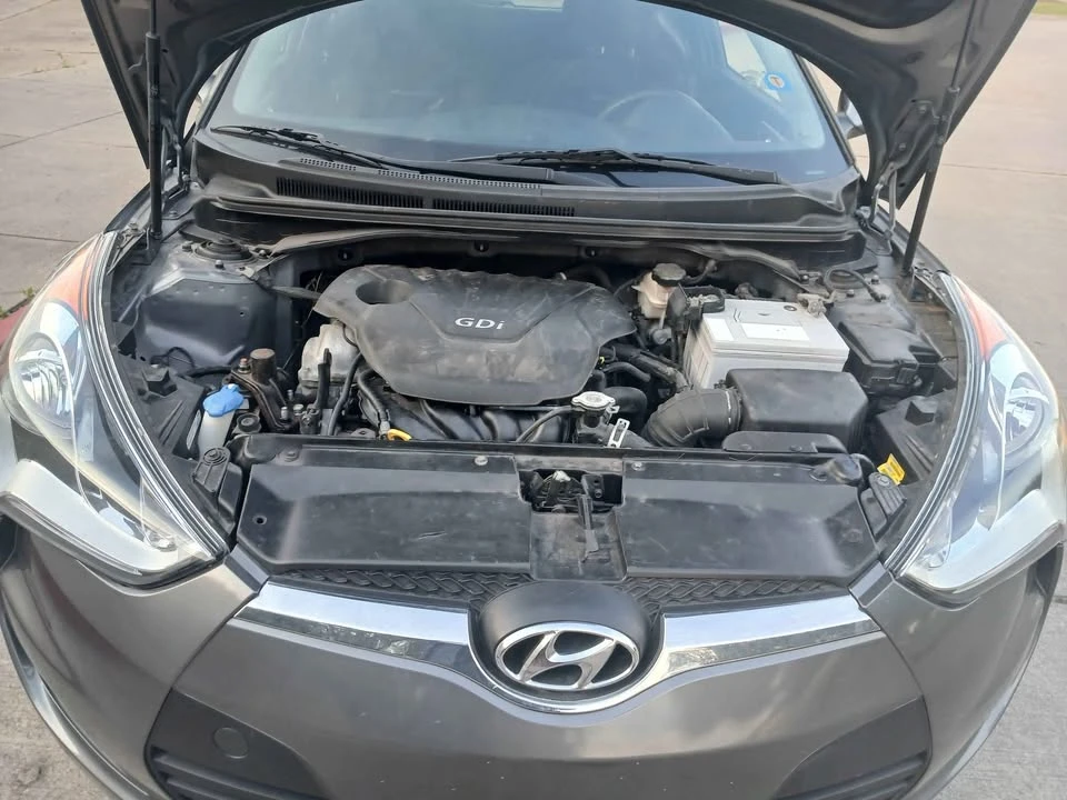 2016 Hyundai Veloster - Image 13 of 17
