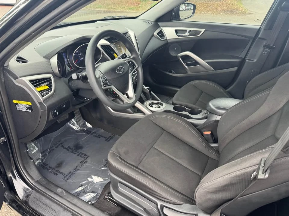 2016 Hyundai Veloster - Image 8 of 11