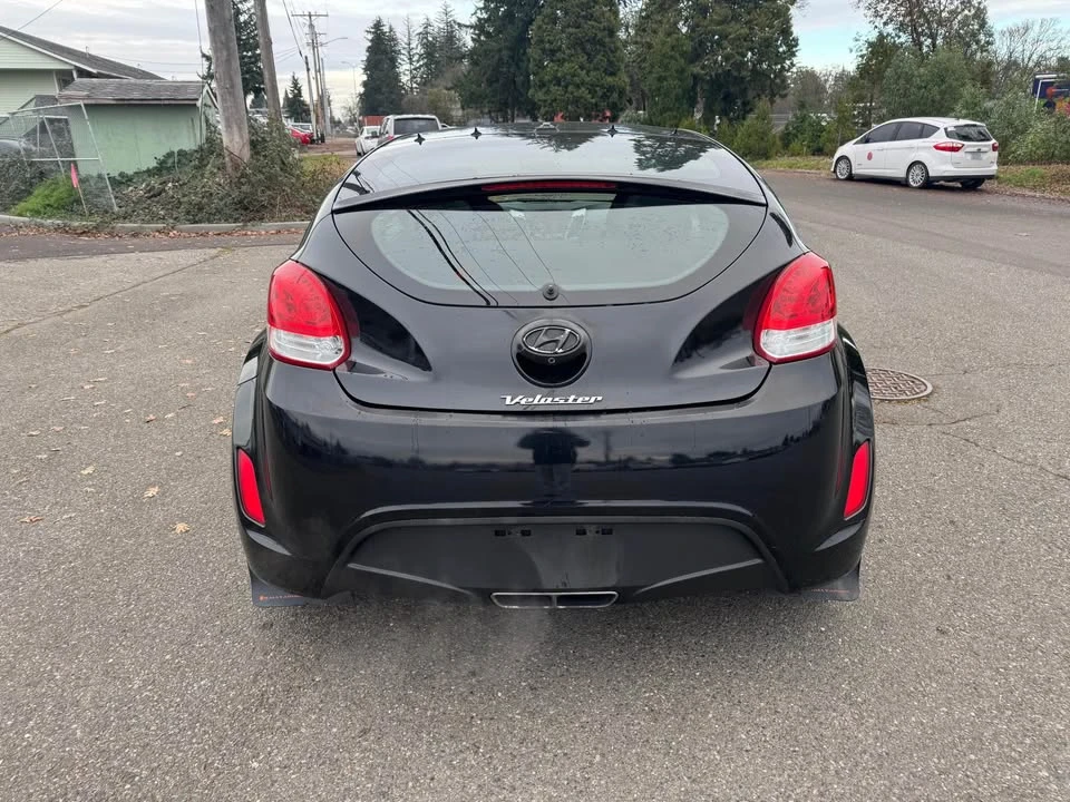 2016 Hyundai Veloster - Image 7 of 11