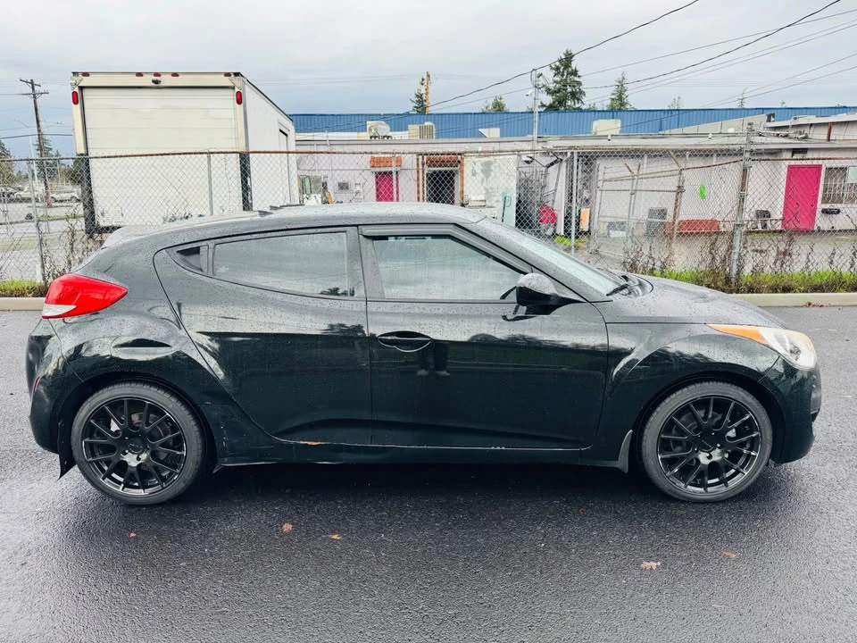 2016 Hyundai Veloster - Image 5 of 15