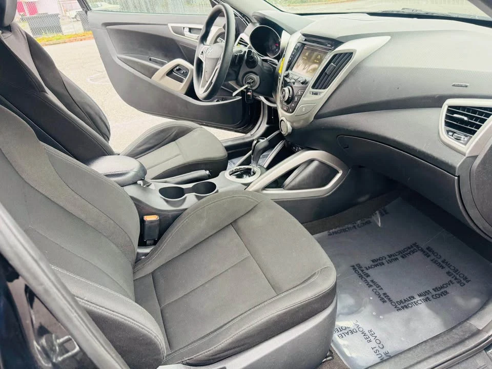 2016 Hyundai Veloster - Image 11 of 15
