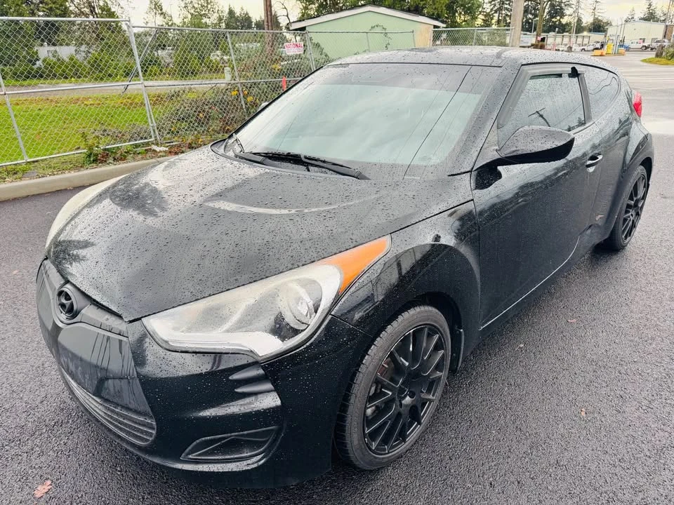 2016 Hyundai Veloster - Image 2 of 15