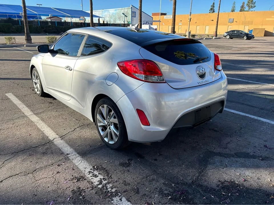 2016 Hyundai Veloster N - Image 7 of 12