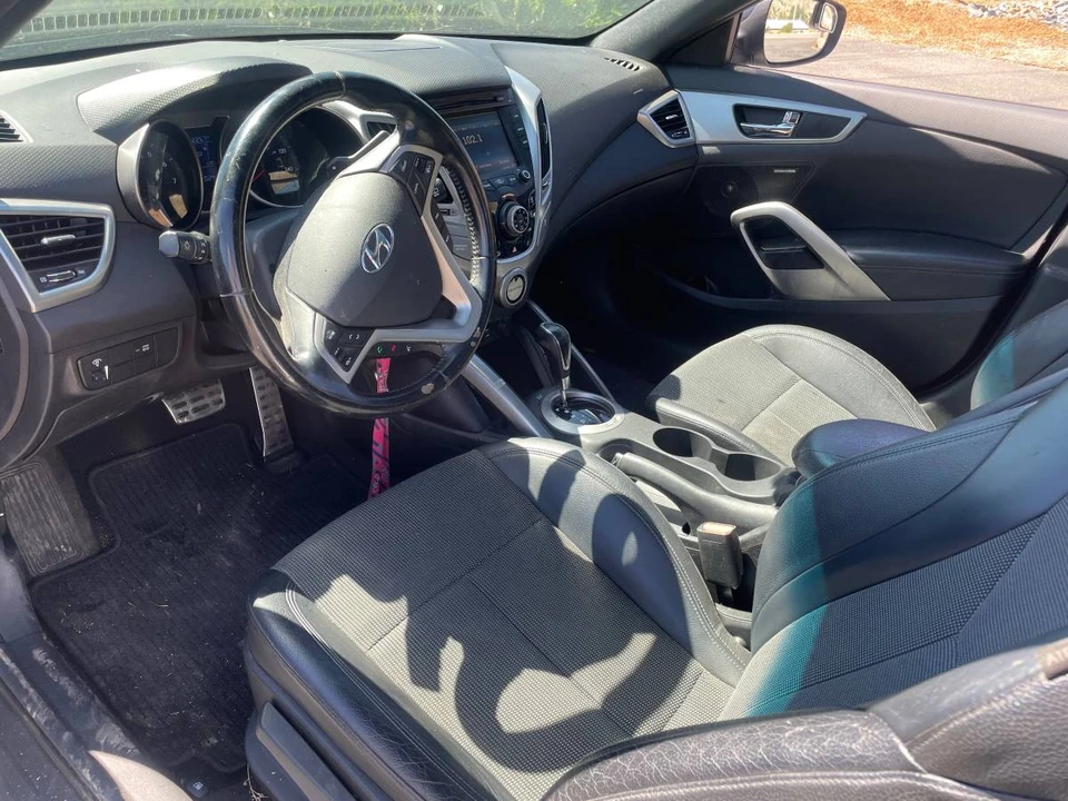 2016 Hyundai Veloster - Image 6 of 6