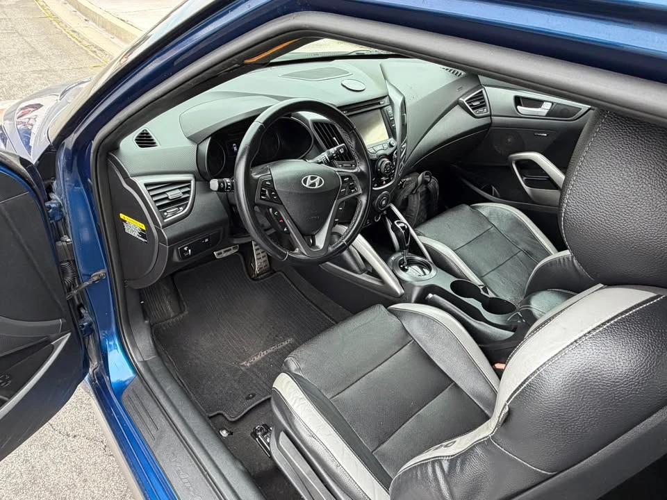 2016 Hyundai Veloster - Image 14 of 17