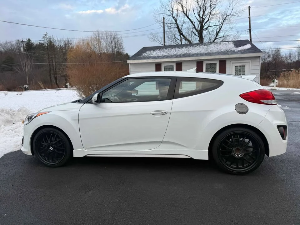 2016 Hyundai Veloster - Image 7 of 18