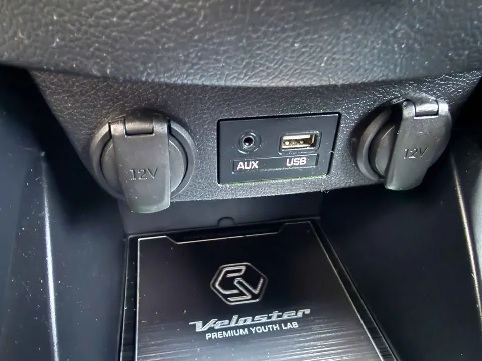 2016 Hyundai Veloster - Image 12 of 18