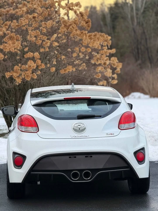 2016 Hyundai Veloster - Image 4 of 18