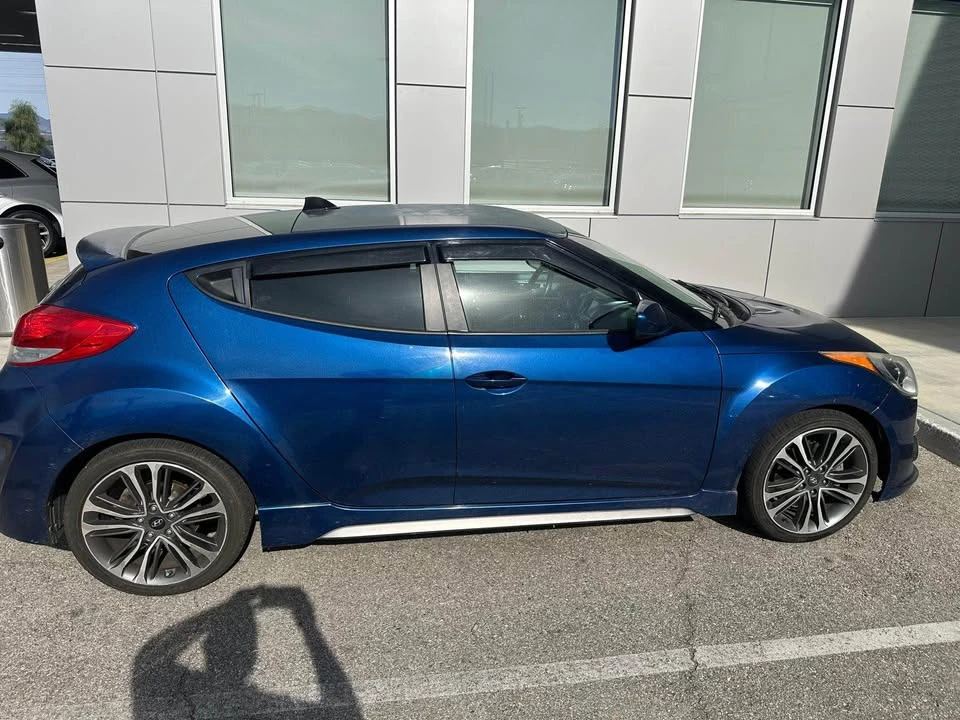 2016 Hyundai Veloster - Image 8 of 19