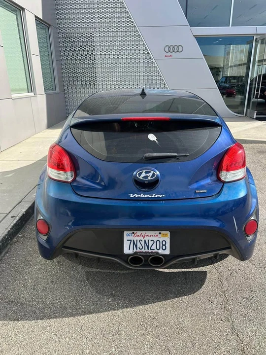 2016 Hyundai Veloster - Image 11 of 19
