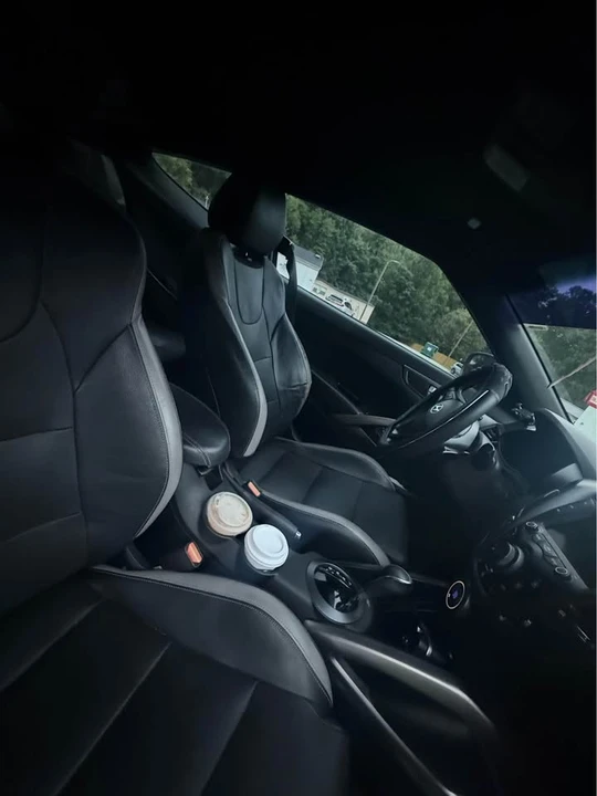2016 Hyundai Veloster - Image 5 of 5