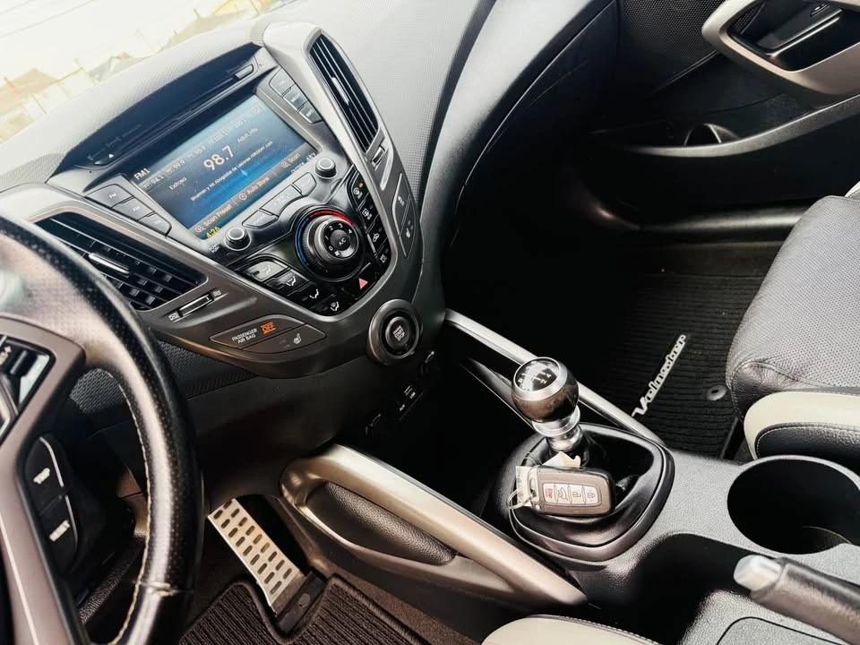 2016 Hyundai Veloster - Image 6 of 14