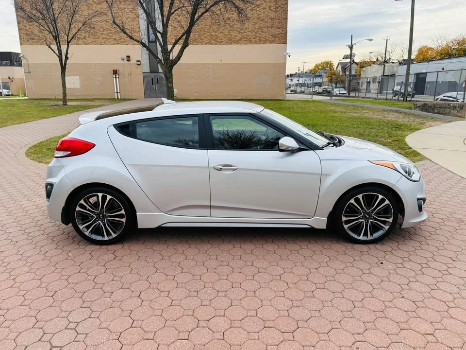 2016 Hyundai Veloster - Image 5 of 14