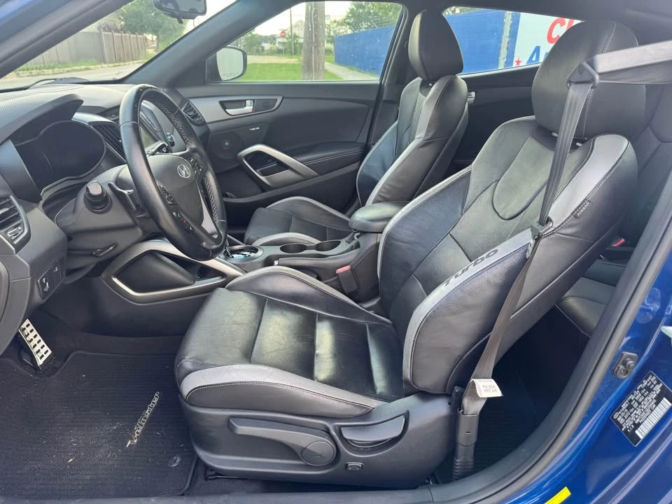 2016 Hyundai Veloster - Image 7 of 11
