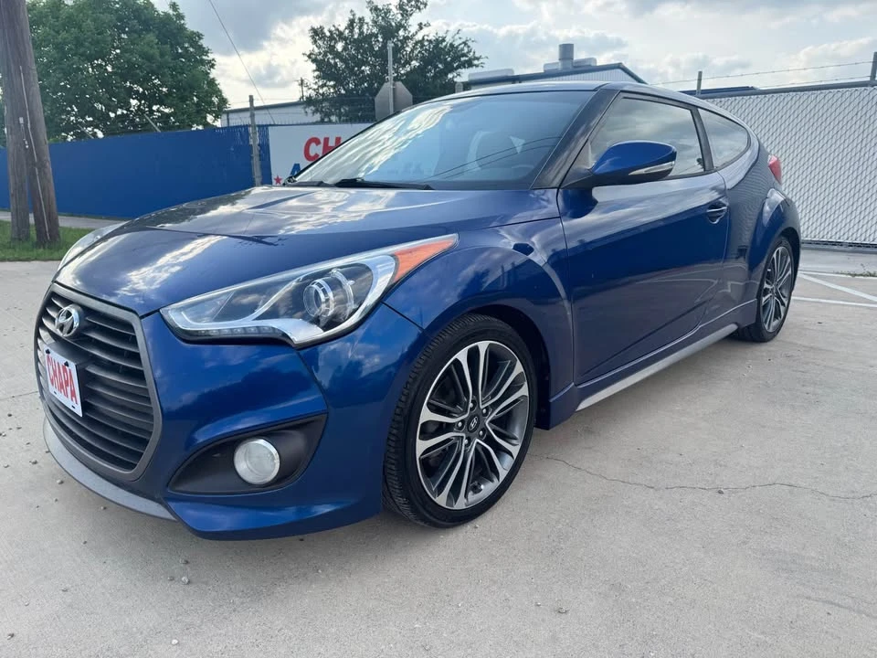 2016 Hyundai Veloster - Image 2 of 11