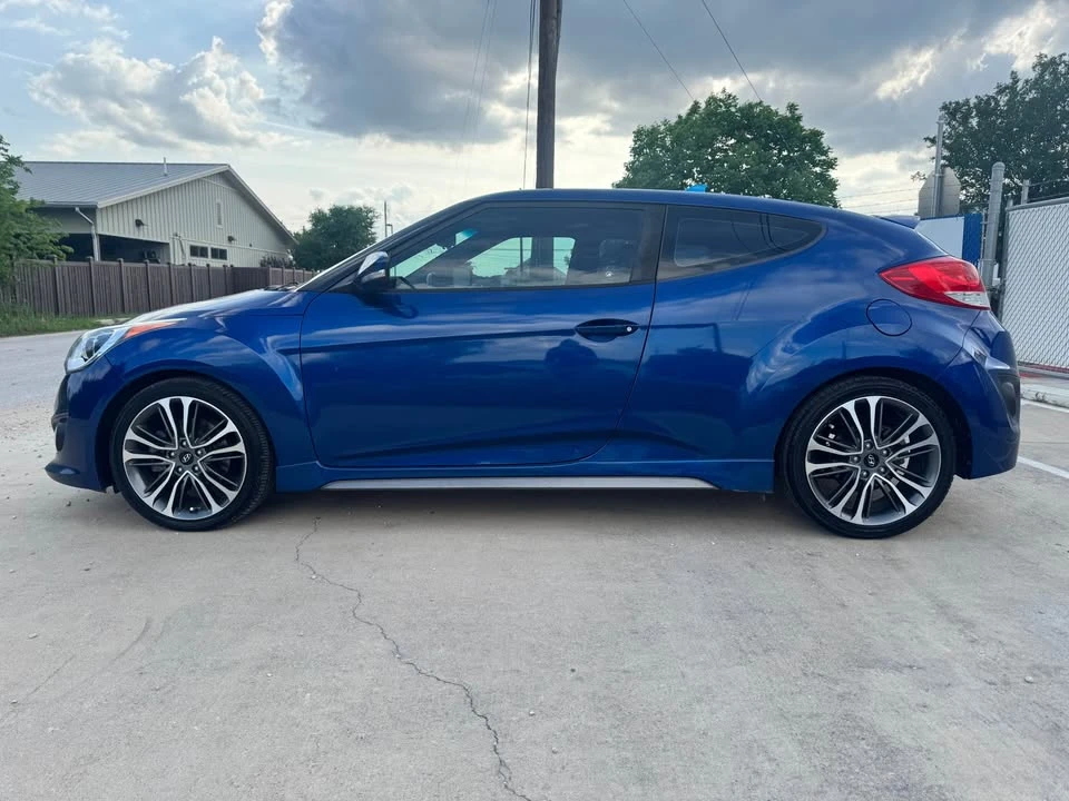 2016 Hyundai Veloster - Image 5 of 11