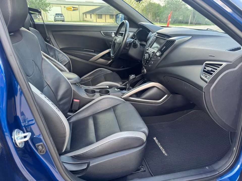 2016 Hyundai Veloster - Image 8 of 11