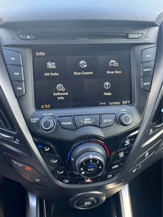 2016 Hyundai Veloster - Image 10 of 11