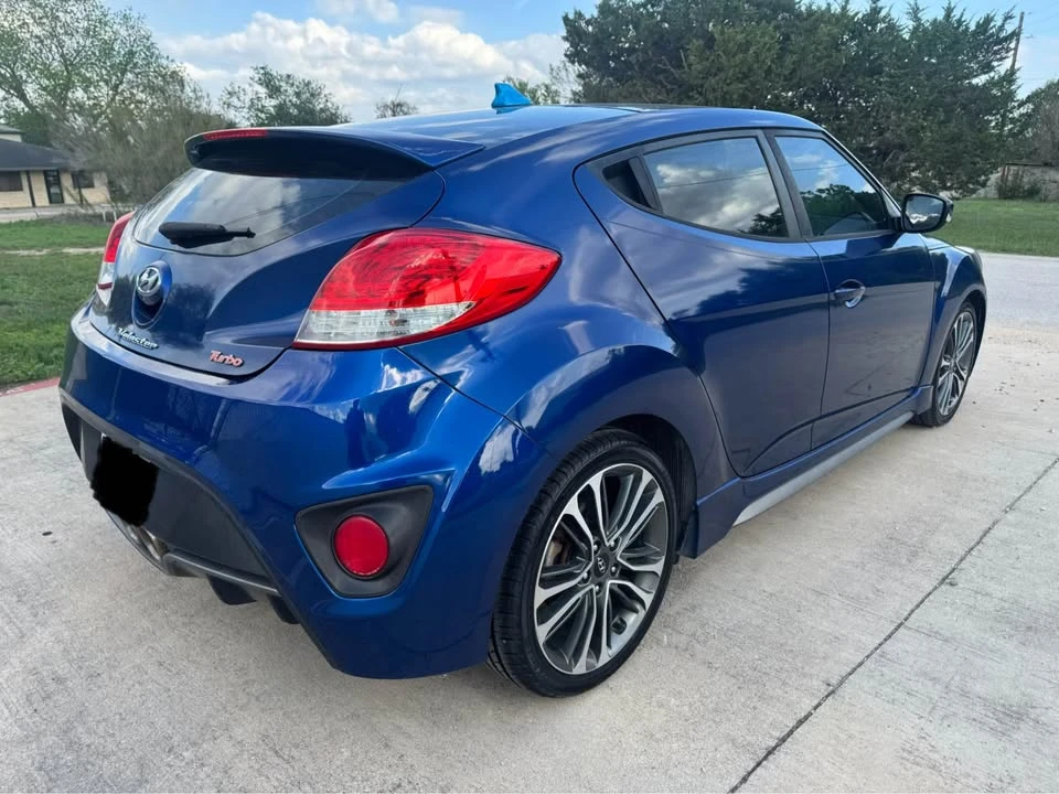 2016 Hyundai Veloster - Image 4 of 11