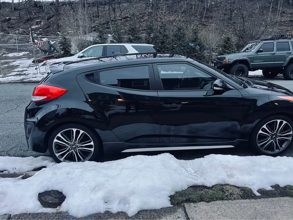 2016 Hyundai Veloster - Image 5 of 18