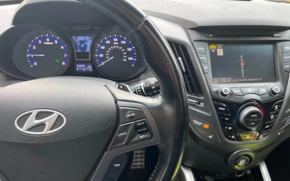 2016 Hyundai Veloster - Image 4 of 5