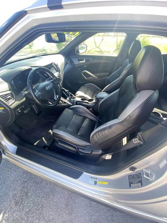 2016 Hyundai Veloster - Image 7 of 13