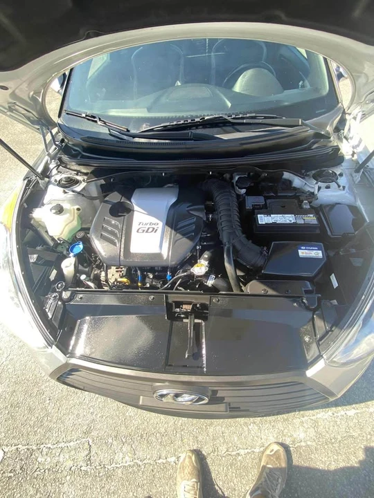 2016 Hyundai Veloster - Image 11 of 13