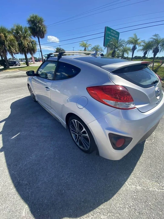 2016 Hyundai Veloster - Image 4 of 13