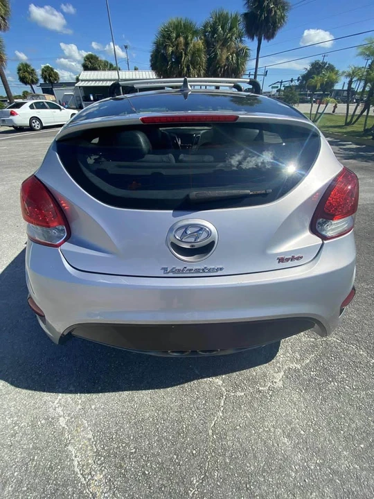 2016 Hyundai Veloster - Image 6 of 13
