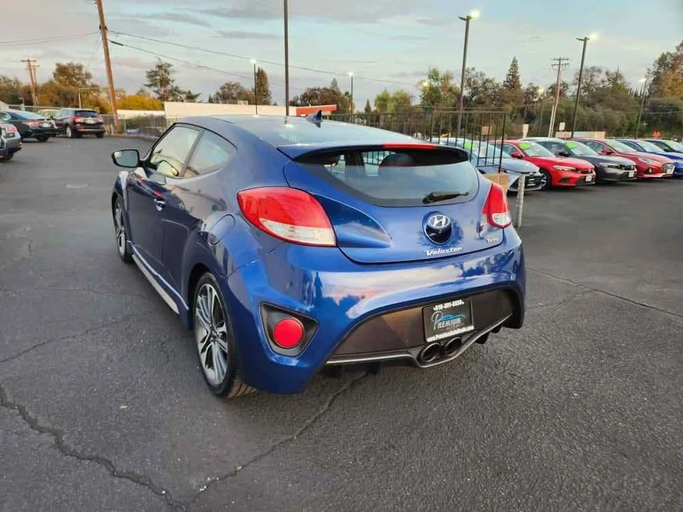 2016 Hyundai Veloster - Image 3 of 15