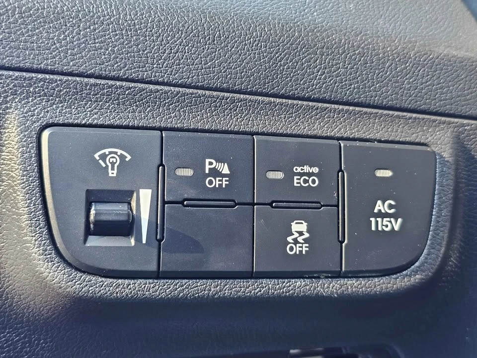 2016 Hyundai Veloster - Image 20 of 20