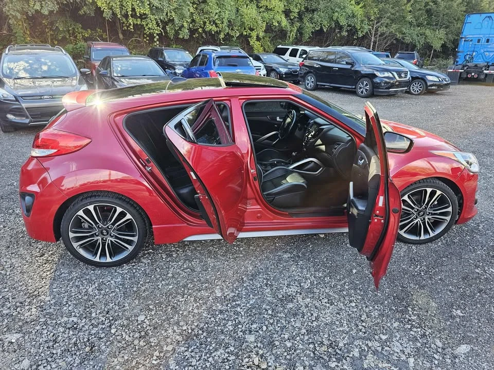 2016 Hyundai Veloster - Image 9 of 20