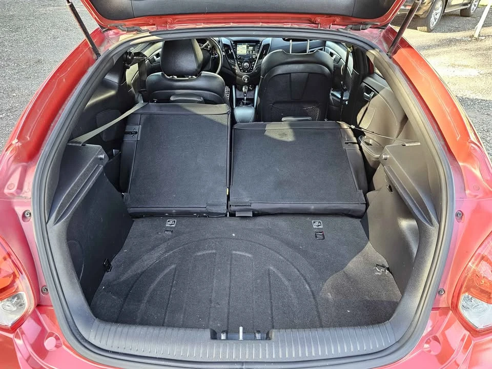 2016 Hyundai Veloster - Image 16 of 20