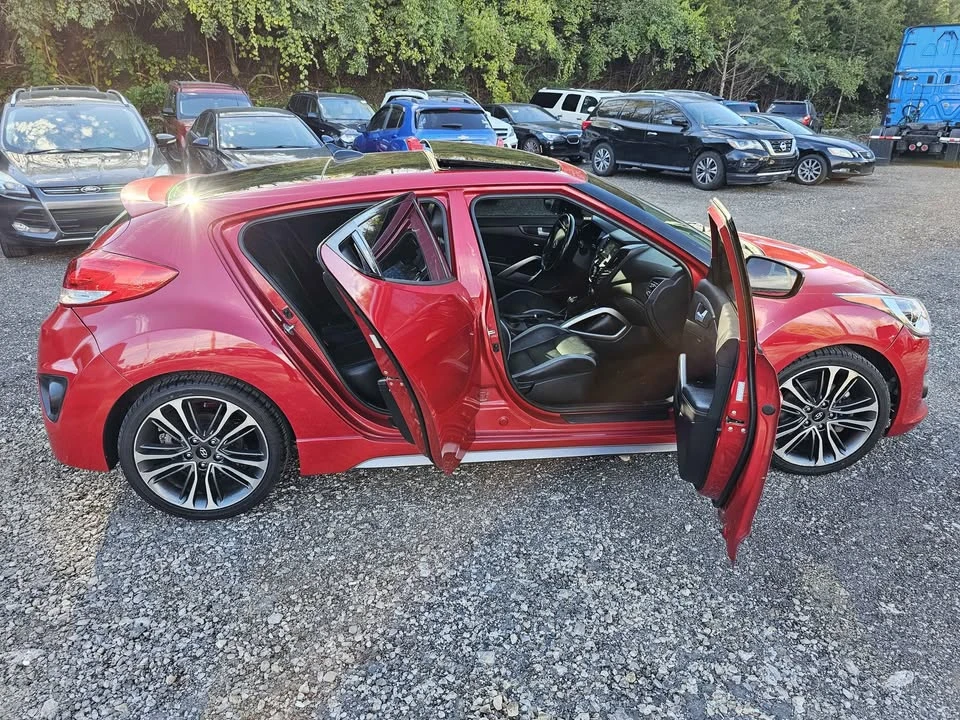 2016 Hyundai Veloster - Image 9 of 19