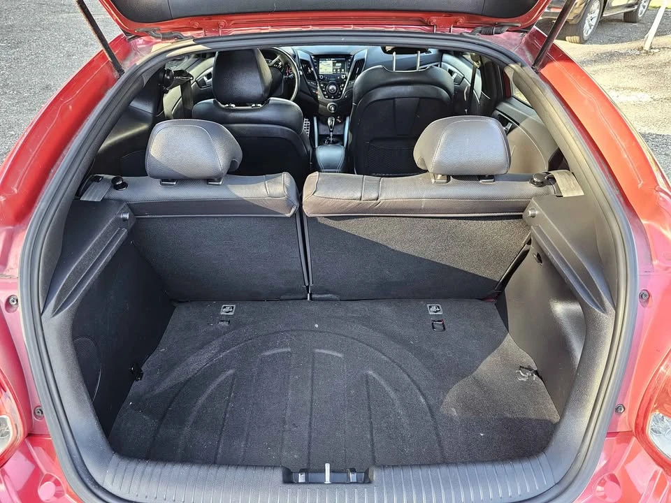 2016 Hyundai Veloster - Image 18 of 19