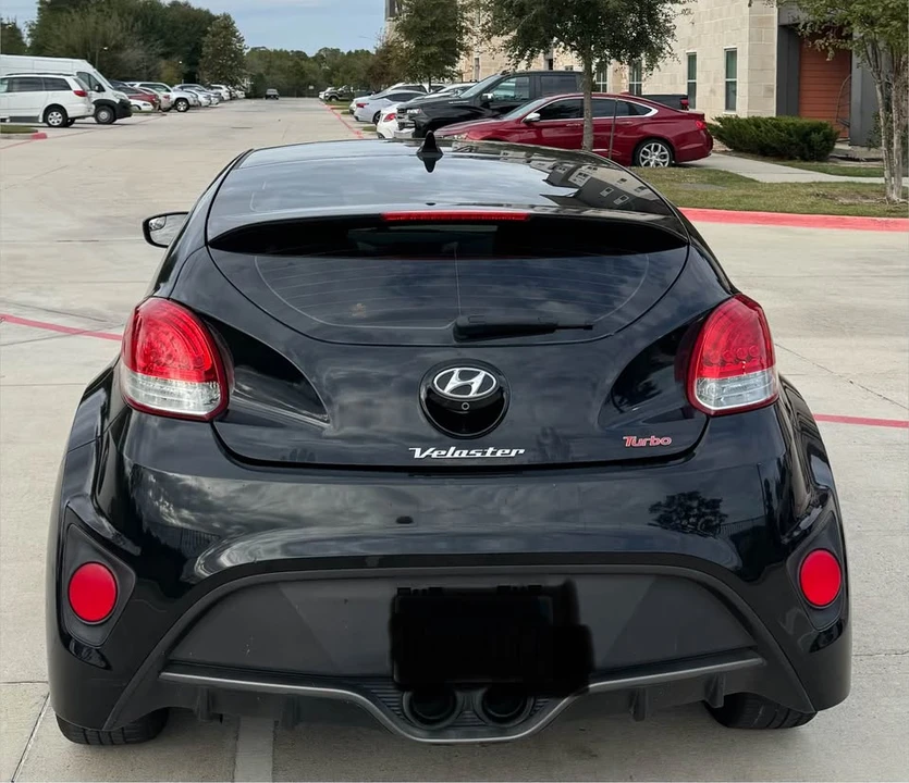 2016 Hyundai Veloster - Image 7 of 19