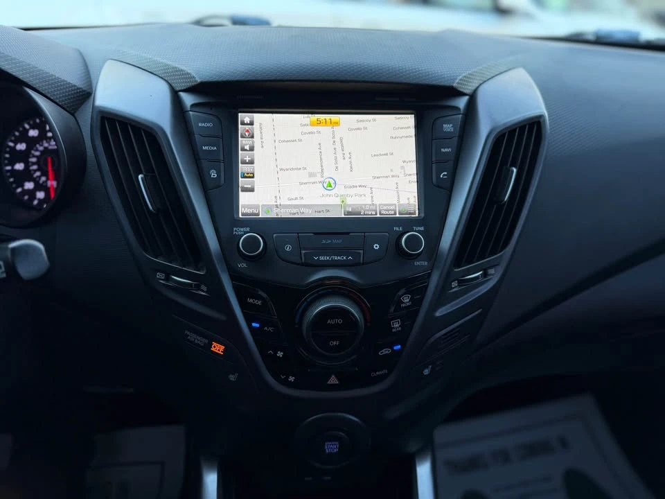 2016 Hyundai Veloster - Image 16 of 20
