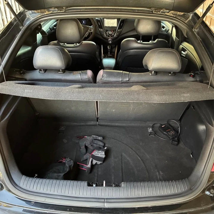 2016 Hyundai Veloster - Image 10 of 10