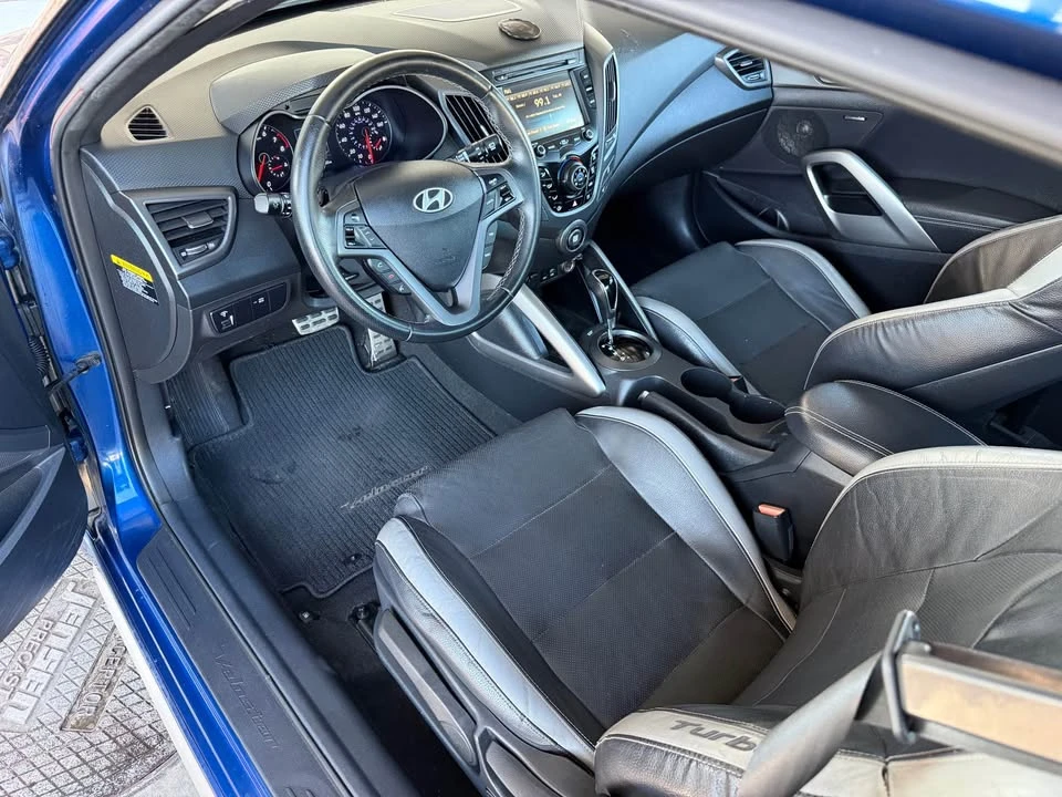 2016 Hyundai Veloster - Image 11 of 16