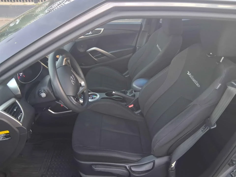 2016 Hyundai Veloster - Image 7 of 13