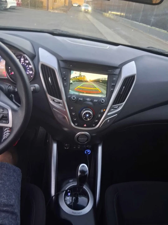 2016 Hyundai Veloster - Image 6 of 13