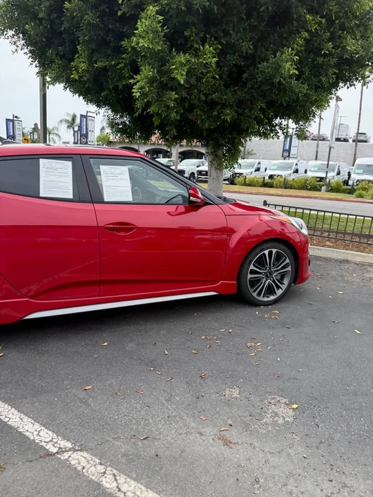 2016 Hyundai Veloster - Image 5 of 17