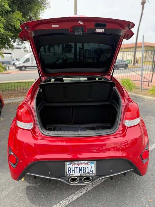 2016 Hyundai Veloster - Image 16 of 17