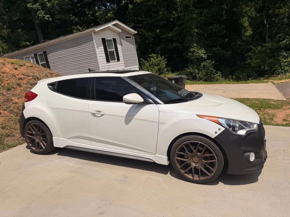 2016 Hyundai Veloster - Image 3 of 4