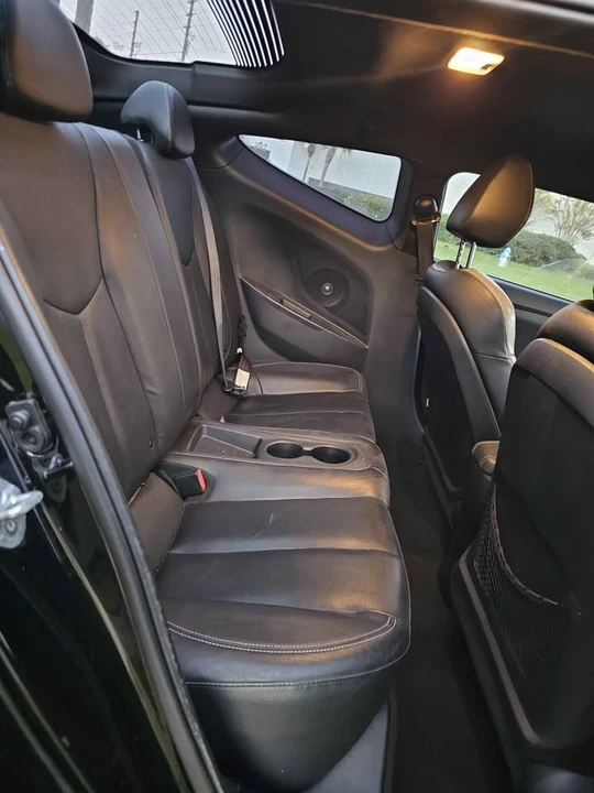 2016 Hyundai Veloster - Image 5 of 9