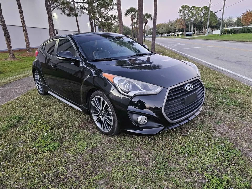 2016 Hyundai Veloster - Image 2 of 9