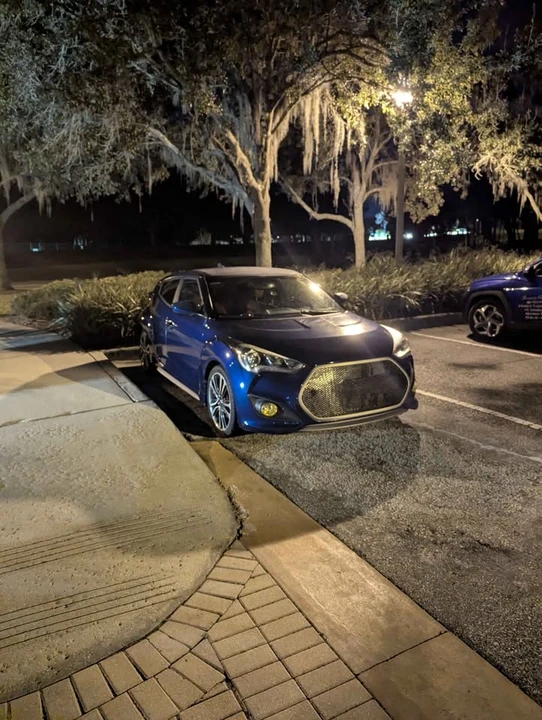 2016 Hyundai Veloster - Image 14 of 17