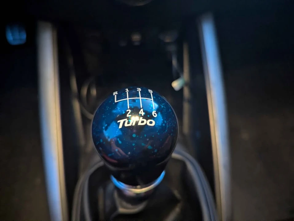 2016 Hyundai Veloster - Image 10 of 17